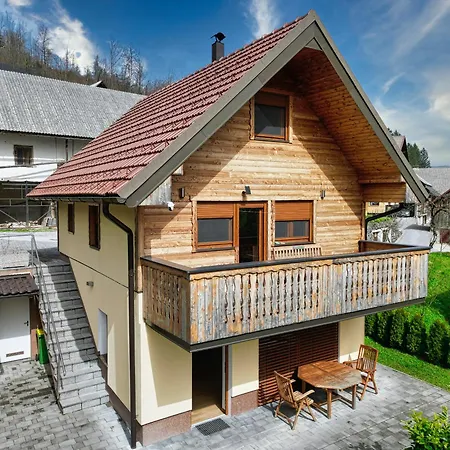 Apartment Mari By The River