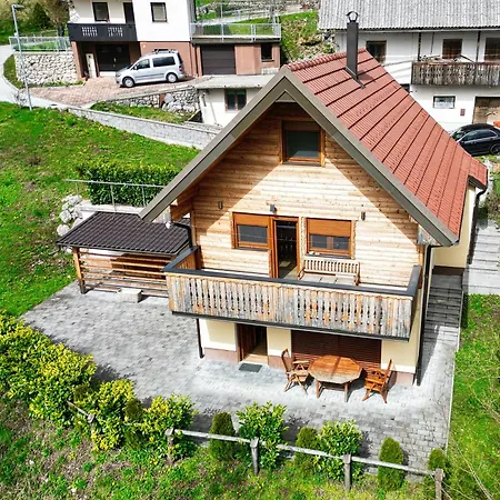 Mari By The River Apartment *